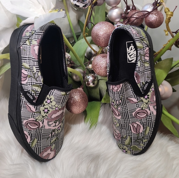 Vans Classic Slip-On Stackform Shoe- Tapestry Floral women11 new - Picture 1 of 10